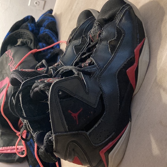 Jordan shoes - Picture 2 of 2